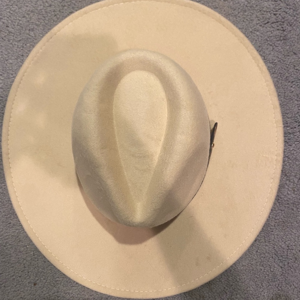 NWT LULUs beige/leopard hat